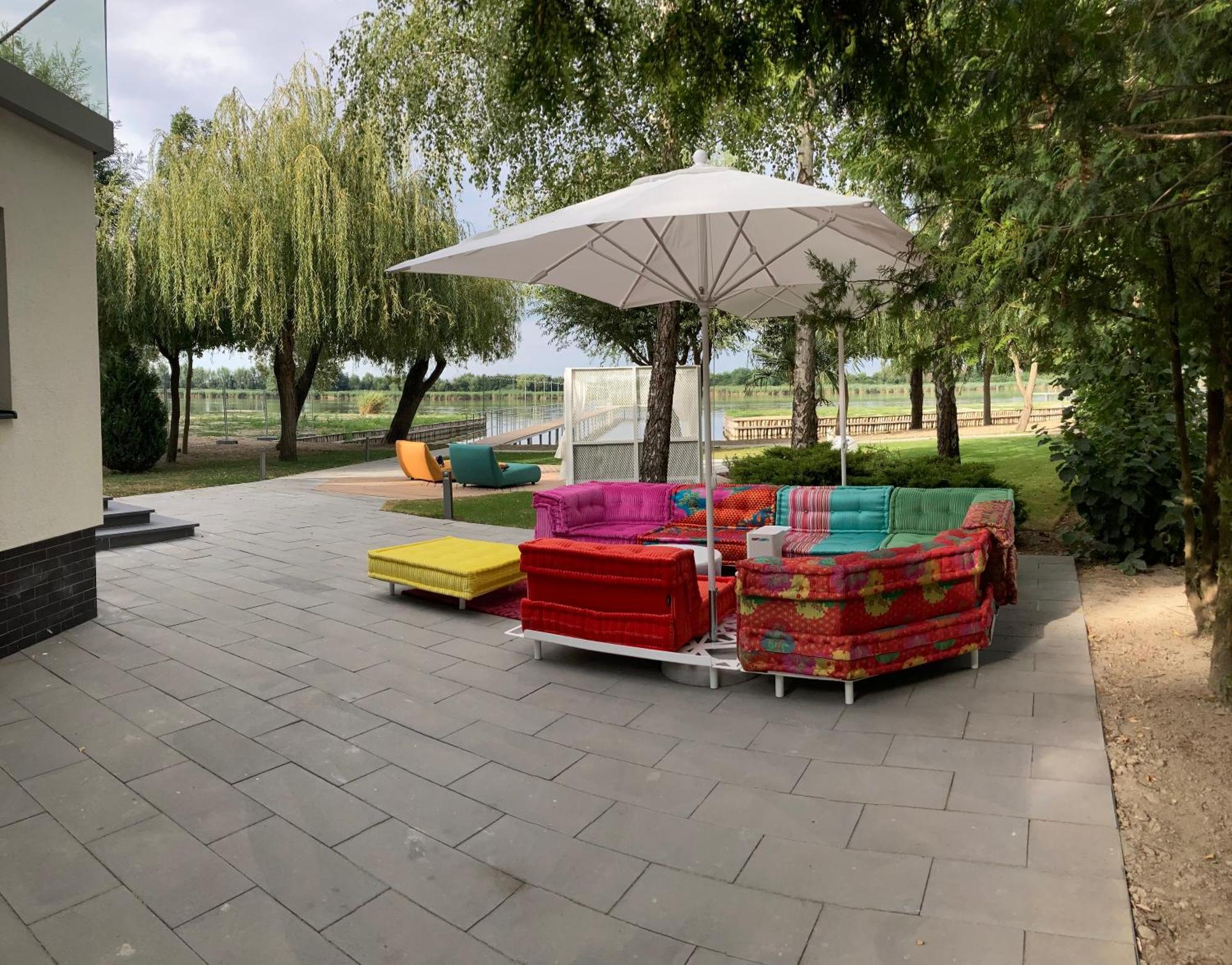 Donautica Hotel & Restaurant Fadd-Dombori ภายนอก รูปภาพ